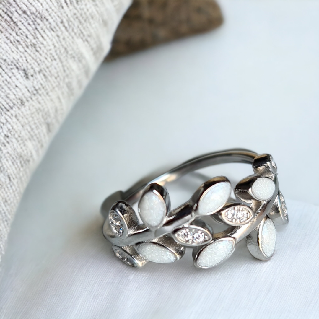 Ivy Sparkle Ring