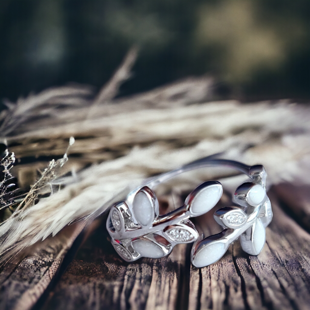 Ivy Sparkle Ring