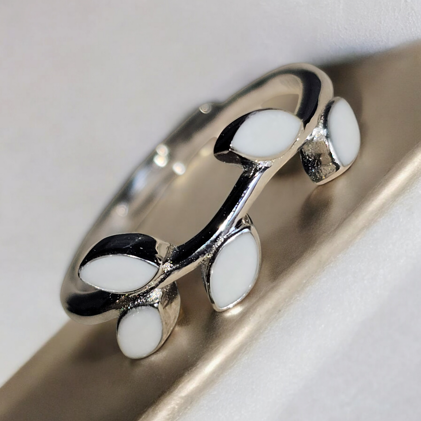 Ivy Ring