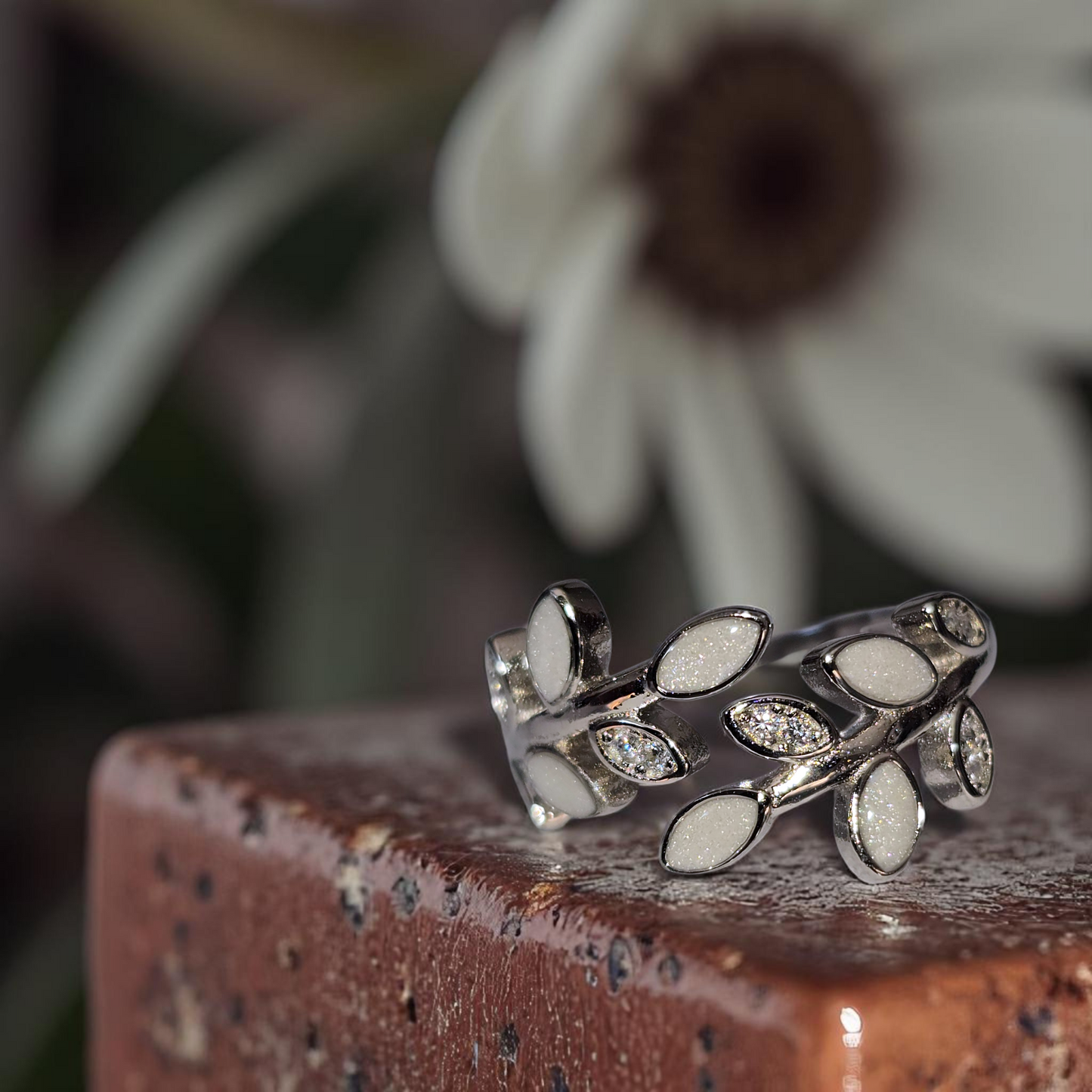 Ivy Sparkle Ring
