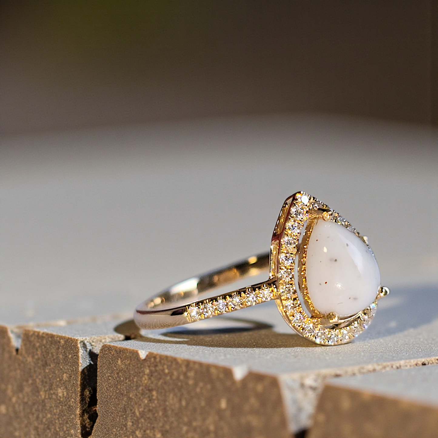 Drop Sparkle (Claw Setting)